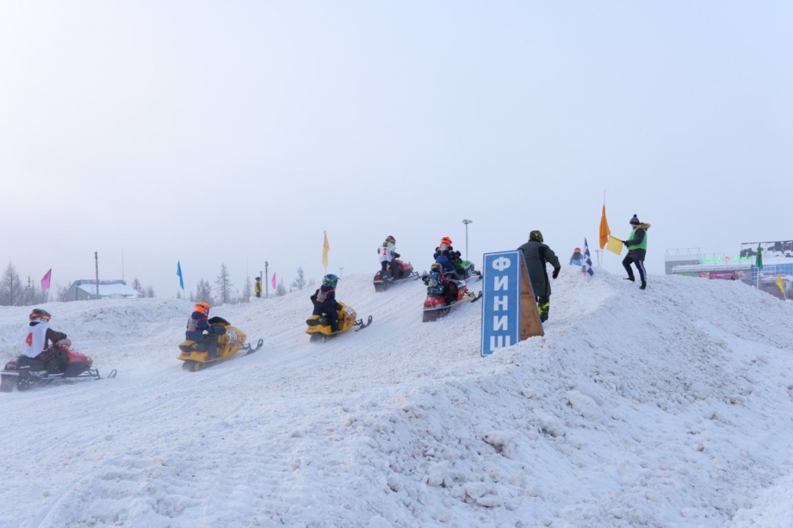 Всероссийские соревнования по кроссу на снегоходах 2019 